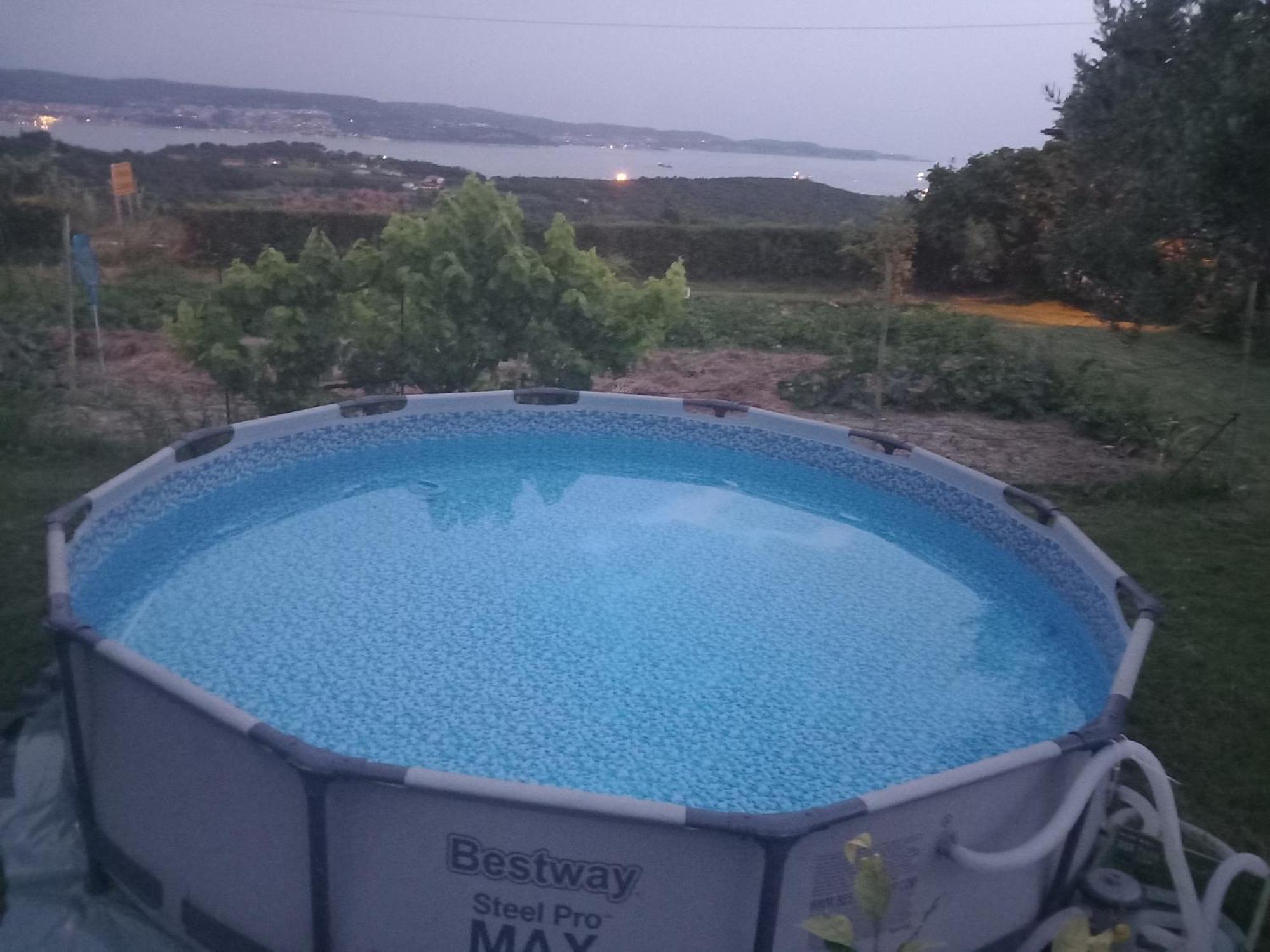 Ferienwohnung Na Kmetiji S Konji - Pogelsek Ankaran Exterior foto